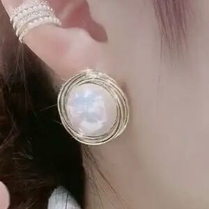 Elegant Silver and Pearl Earrings